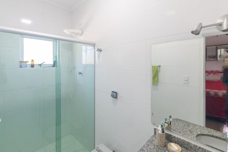 Casa à venda com 153m², 3 quartos e 3 vagas Casa à venda com 153m², 3 quartos e 3 vagasBanheiro da Suíte