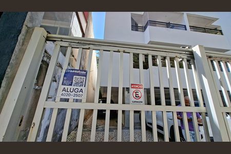 Placa instalada de apartamento para alugar com 2 quartos, 95m² em Rio Vermelho, Salvador