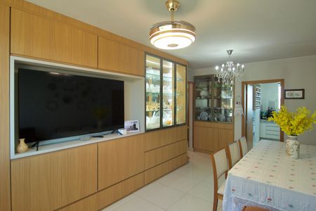 Apartamento à venda com 84m², 3 quartos e 1 vaga Apartamento à venda com 84m², 3 quartos e 1 vagaSala