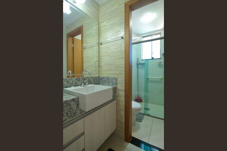 Apartamento à venda com 84m², 3 quartos e 1 vaga Apartamento à venda com 84m², 3 quartos e 1 vagaBanheiro Social
