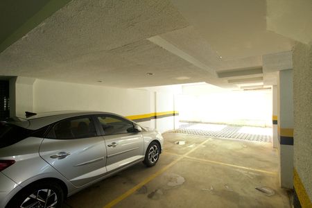 Garagem de apartamento à venda com 3 quartos, 84m² em Paquetá, Belo Horizonte