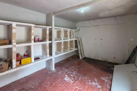Casa para alugar com 200m², 2 quartos e 8 vagas Casa para alugar com 200m², 2 quartos e 8 vagasQuarto de Serviço