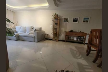 Casa à venda com 3 quartos, 118m² em Interlagos, São Paulo