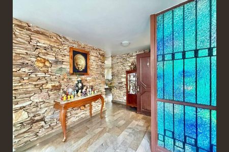 Casa à venda com 430m², 4 quartos e 6 vagas