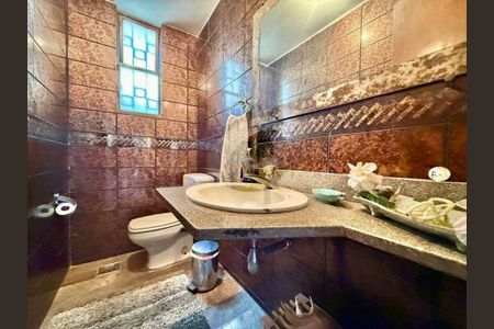 Casa à venda com 430m², 4 quartos e 6 vagas