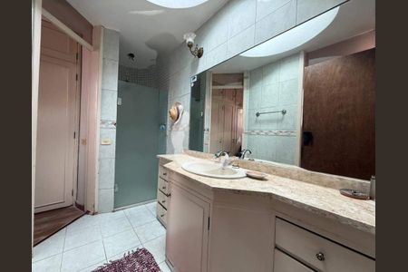 Casa à venda com 430m², 4 quartos e 6 vagas