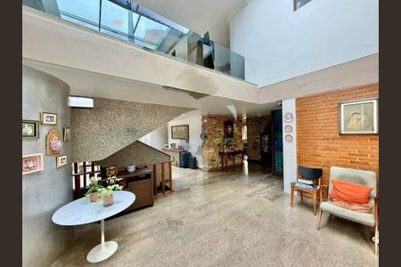 Casa à venda com 430m², 4 quartos e 6 vagas