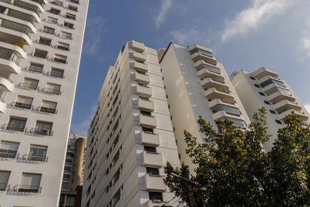 Fachada de apartamento para alugar com 2 quartos, 70m² em Vila Nova Conceição, São Paulo