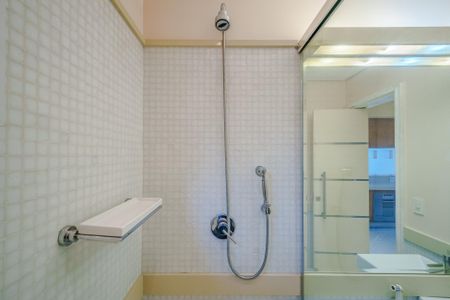 Casa de condomínio à venda com 458m², 6 quartos e 5 vagasBanheiro