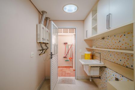 Casa de condomínio à venda com 458m², 6 quartos e 5 vagasÁrea de Serviço