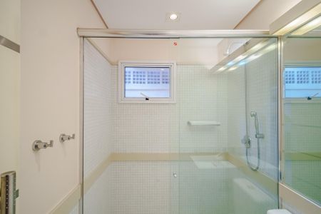 Casa de condomínio à venda com 458m², 6 quartos e 5 vagasBanheiro