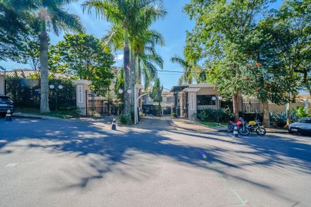 Casa de condomínio à venda com 458m², 6 quartos e 5 vagasFachada e portaria