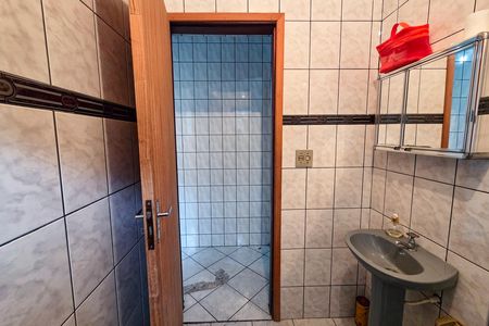 Banheiro de apartamento para alugar com 1 quarto, 50m² em Aviação, Praia Grande
