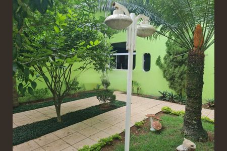 Casa à venda com 7 quartos, 900m² em Vila Friburgo, São Paulo