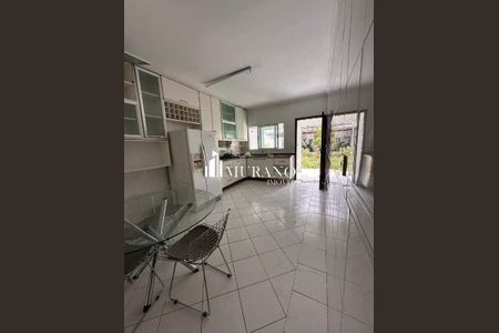 Casa à venda com 3 quartos, 180m² em Penha de França, São Paulo