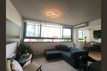 Apartamento à venda com 2 quartos, 66m² em Vila Ipojuca, São Paulo
