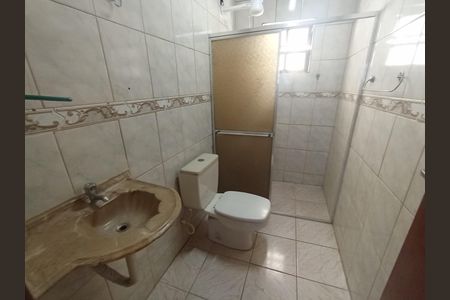 Casa de condomínio para alugar com 144m², 4 quartos e 2 vagas Casa de condomínio para alugar com 144m², 4 quartos e 2 vagasBanheiro social