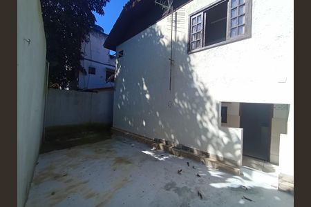 Quintal dos fundos  de casa de condomínio para alugar com 4 quartos, 144m² em Itanhangá, Rio de Janeiro