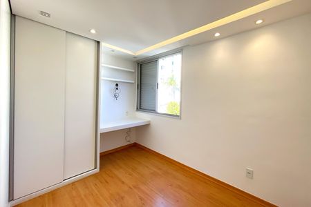 Apartamento à venda com 120m², 3 quartos e 3 vagas Apartamento à venda com 120m², 3 quartos e 3 vagasQuarto 2