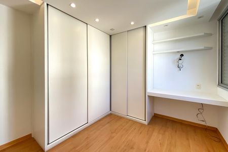Apartamento à venda com 120m², 3 quartos e 3 vagas Apartamento à venda com 120m², 3 quartos e 3 vagasQuarto 2