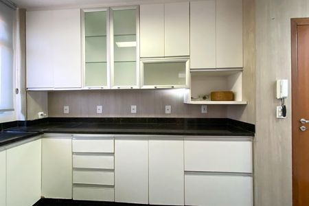 Apartamento à venda com 120m², 3 quartos e 3 vagas Apartamento à venda com 120m², 3 quartos e 3 vagasCozinha