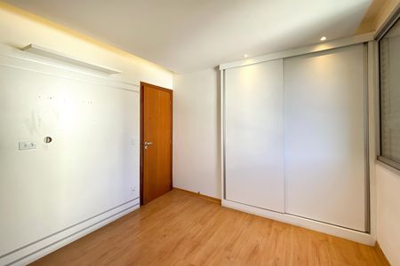 Suite 1 de apartamento à venda com 3 quartos, 120m² em Buritis, Belo Horizonte