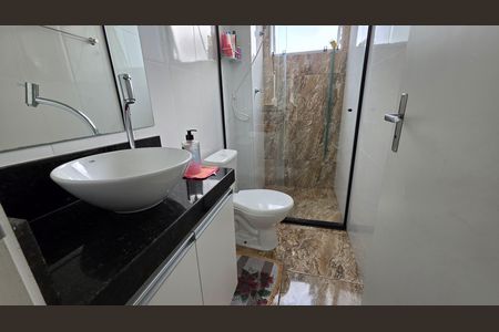 Banheiro social  de apartamento à venda com 2 quartos, 55m² em Jardim Imperial, Lagoa Santa