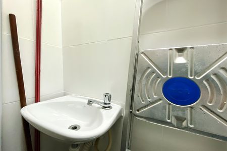 Banheiro de serviço de apartamento à venda com 4 quartos, 153m² em Grajaú, Belo Horizonte