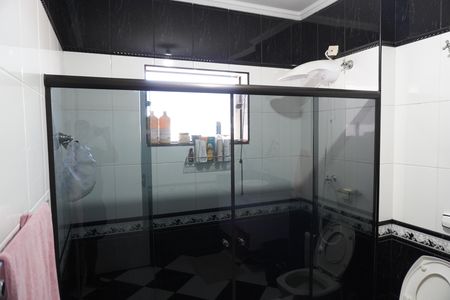 Casa para alugar com 215m², 3 quartos e 3 vagasBanheiro 2