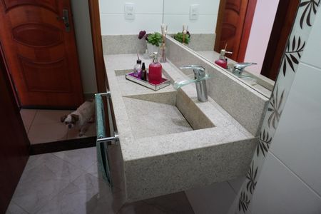 Casa para alugar com 215m², 3 quartos e 3 vagasLavabo