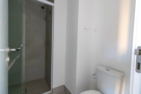 Banheiro de kitnet/studio para alugar com 1 quarto, 25m² em Farroupilha, Porto Alegre