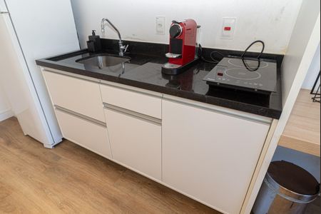 Cozinha de kitnet/studio para alugar com 1 quarto, 25m² em Consolação, São Paulo