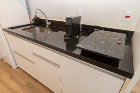 Cozinha de kitnet/studio para alugar com 1 quarto, 25m² em Consolação, São Paulo
