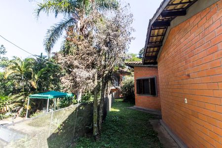 Casa de condomínio à venda com 293m², 3 quartos e 8 vagas Casa de condomínio à venda com 293m², 3 quartos e 8 vagasQuintal