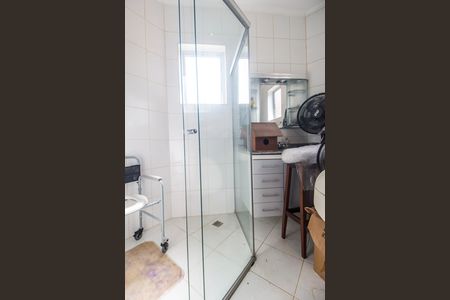 Casa de condomínio à venda com 293m², 3 quartos e 8 vagas Casa de condomínio à venda com 293m², 3 quartos e 8 vagasBanheiro