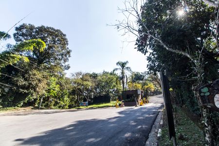 Casa de condomínio à venda com 293m², 3 quartos e 8 vagas Casa de condomínio à venda com 293m², 3 quartos e 8 vagasVista da Rua