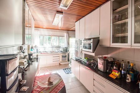 Cozinha de casa de condomínio à venda com 3 quartos, 293m² em Chácaras do Peroba, Barueri