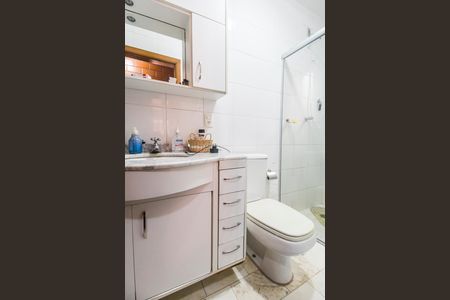 Casa de condomínio à venda com 293m², 3 quartos e 8 vagas Casa de condomínio à venda com 293m², 3 quartos e 8 vagasBanheiro