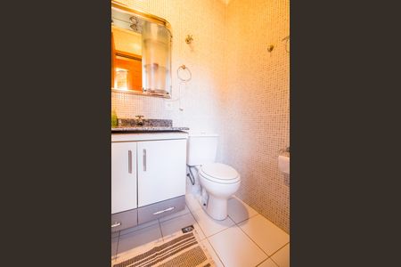 Banheiro de casa de condomínio à venda com 3 quartos, 293m² em Chácaras do Peroba, Barueri