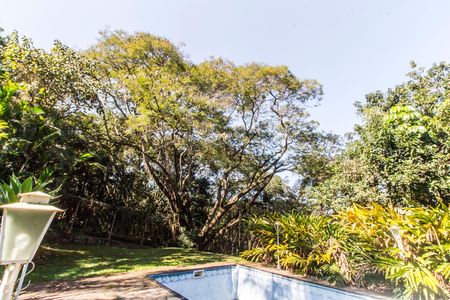 Casa de condomínio à venda com 293m², 3 quartos e 8 vagas Casa de condomínio à venda com 293m², 3 quartos e 8 vagasQuintal