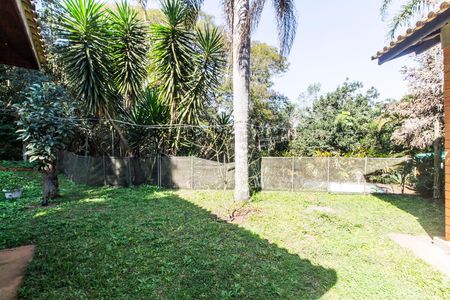 Casa de condomínio à venda com 293m², 3 quartos e 8 vagas Casa de condomínio à venda com 293m², 3 quartos e 8 vagasQuintal