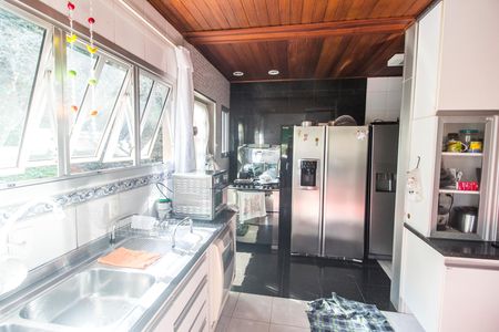 Casa de condomínio à venda com 293m², 3 quartos e 8 vagas Casa de condomínio à venda com 293m², 3 quartos e 8 vagasCozinha