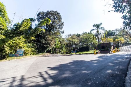 Casa de condomínio à venda com 293m², 3 quartos e 8 vagas Casa de condomínio à venda com 293m², 3 quartos e 8 vagasVista da Rua