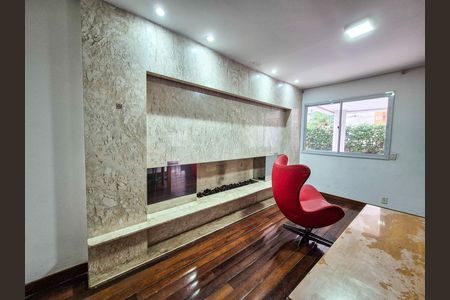 Apartamento para alugar com 30m², 1 quarto e 1 vaga Apartamento para alugar com 30m², 1 quarto e 1 vagaLareira