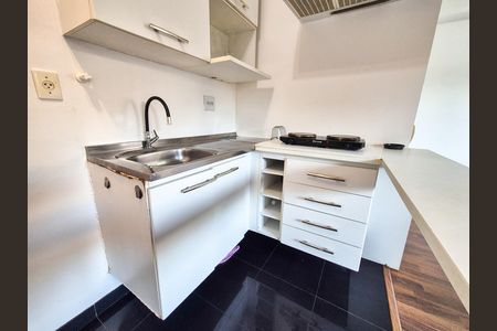 Apartamento para alugar com 30m², 1 quarto e 1 vaga Apartamento para alugar com 30m², 1 quarto e 1 vagaCozinha - Armários