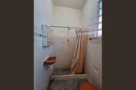 Banheiro Social de casa de condomínio para alugar com 1 quarto, 46m² em Barreto, Niterói
