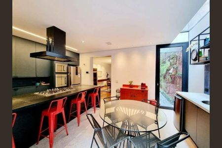 Casa à venda com 160m², 1 quarto e sem vaga