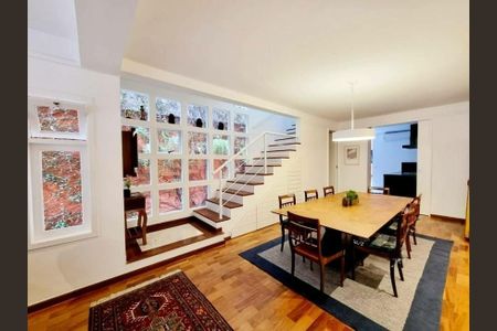 Casa à venda com 160m², 1 quarto e sem vaga