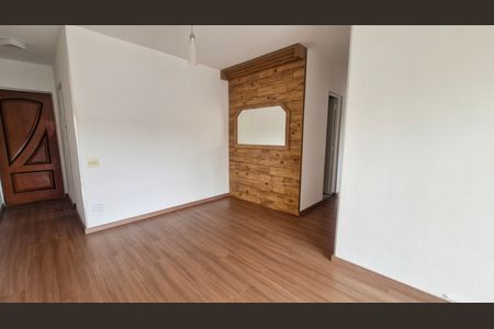 Apartamento para alugar com 65m², 3 quartos e 1 vaga Apartamento para alugar com 65m², 3 quartos e 1 vagaSala