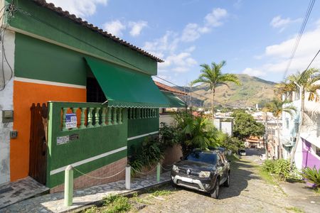 Fachada de casa para alugar com 2 quartos, 65m² em Campo Grande, Rio de Janeiro